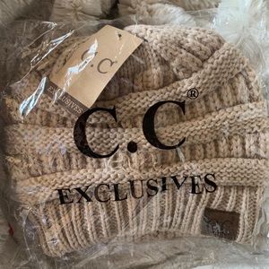 Beige / Nude beanie NWT
